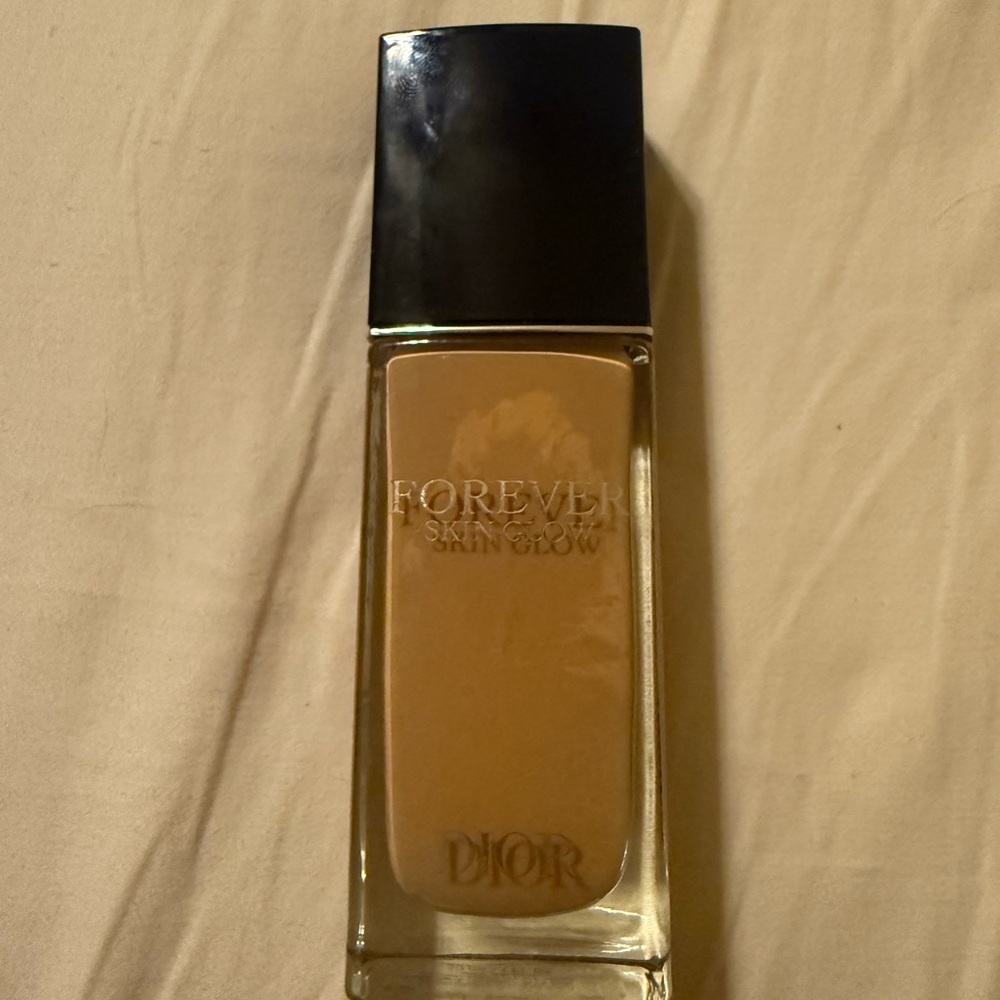 Dior Forever Skin Glow Foundation - Warm Beige